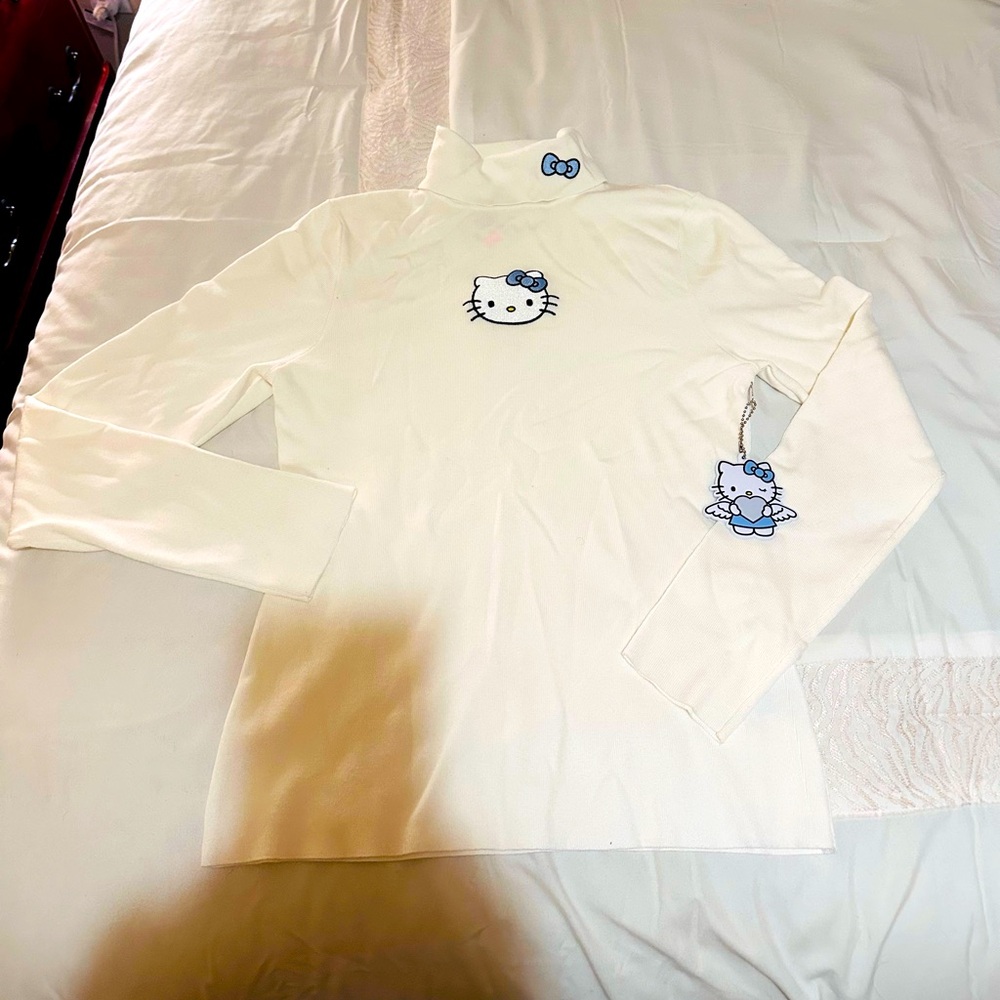 🔐Hello Kitty sweater🔐